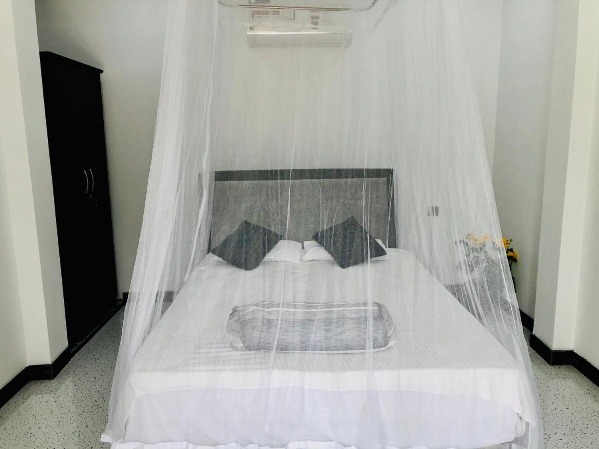 Habaraduwa CentralSiri'S Residencyアパートメント エクステリア 写真